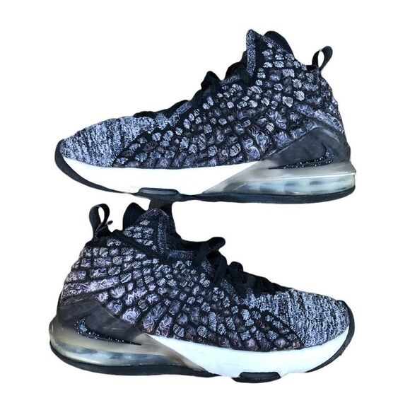 2019 Nike Lebron 17 Black White Size 6 - Picture 2 of 16